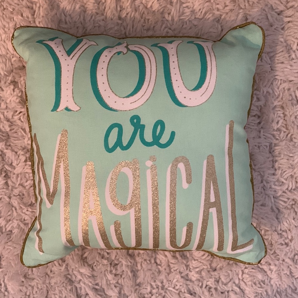 Decorative pillow